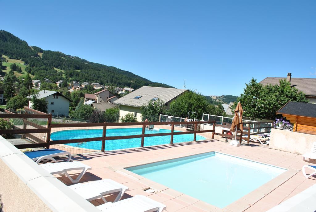Les Hauts Des Auches 昂塞勒 外观 照片